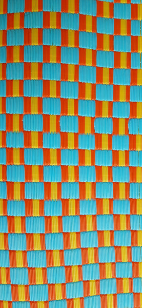 Tapis plastique africain damier bleu turquoise orange et jaune