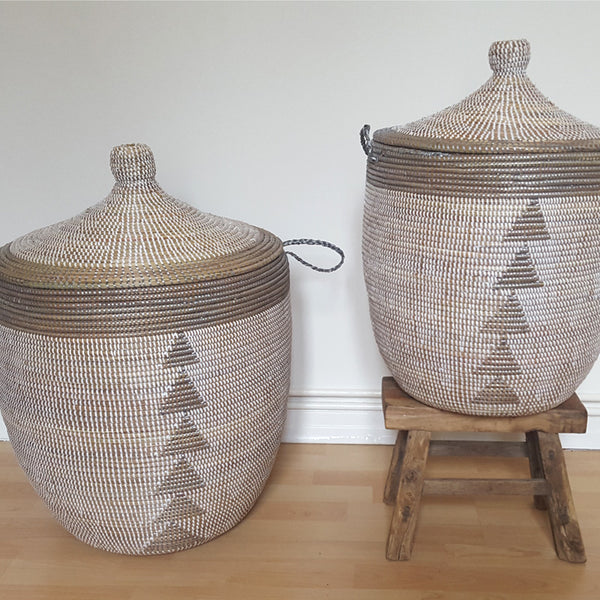 Panier à linge africain blanc triangles gris