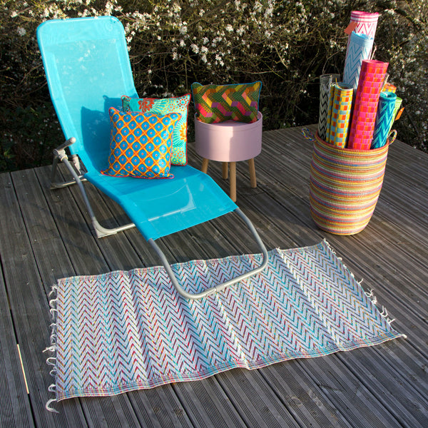 tapis plastique africain multicolore